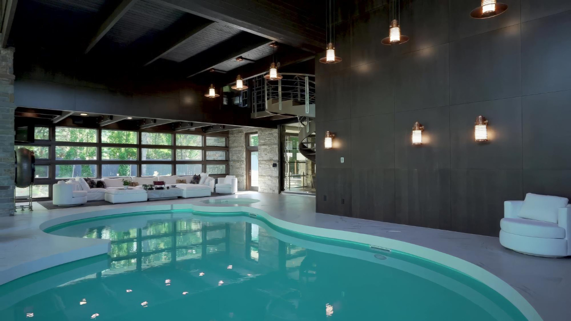 You are currently viewing 3 raisons de craquer pour une petite piscine intérieure