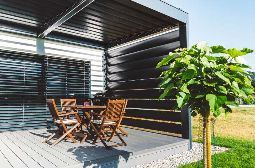 Installer une pergola bioclimatique à Cholet